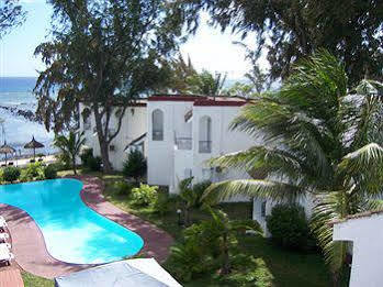 Oasis Beach Club Pointe-aux-Piments Eksteriør billede